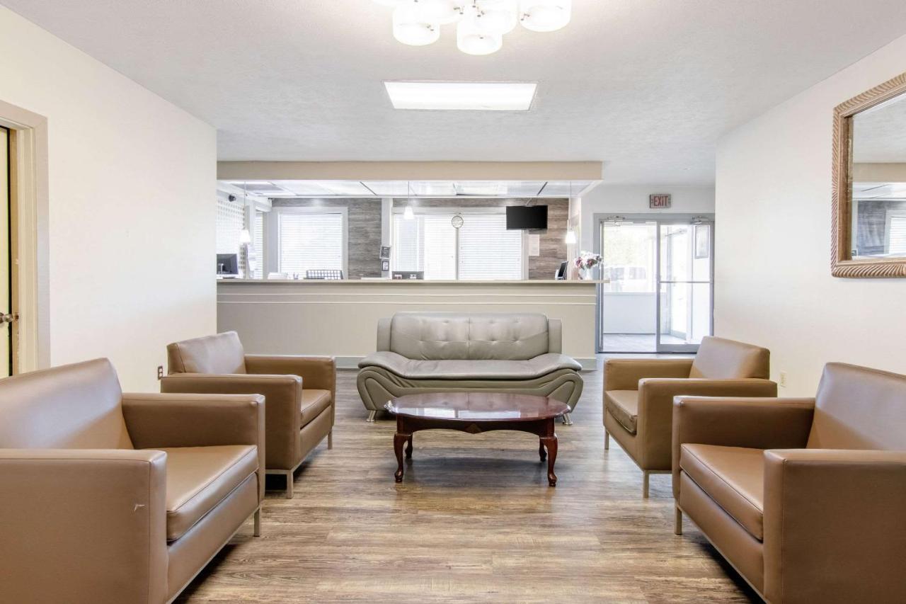 Red Roof Inn ΛαΓκράντζ Εξωτερικό φωτογραφία